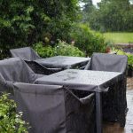 Под дождем и солнцем: как превратить садовую мебель в неприступную крепость для стихии